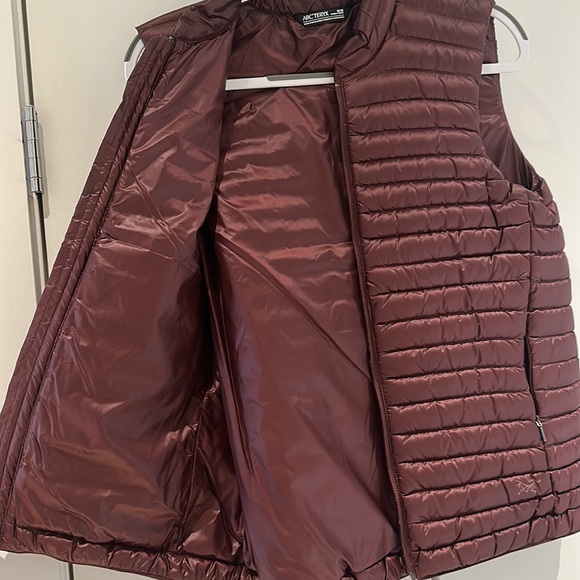 Women’s Arc’teryx Nexis Vest - Picture 7 of 12